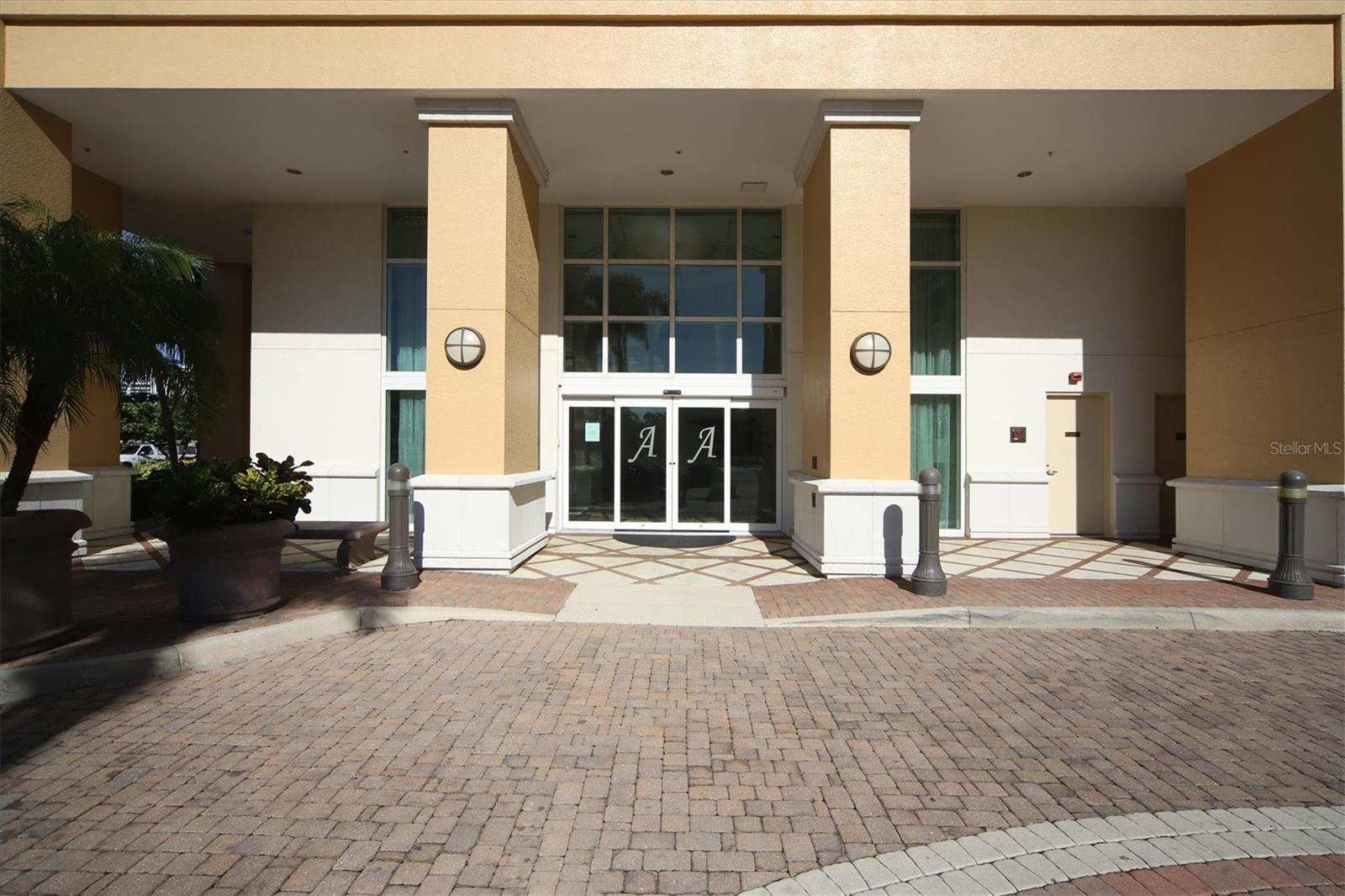 Image 6 of 40 For 800 Tamiami Trail 604