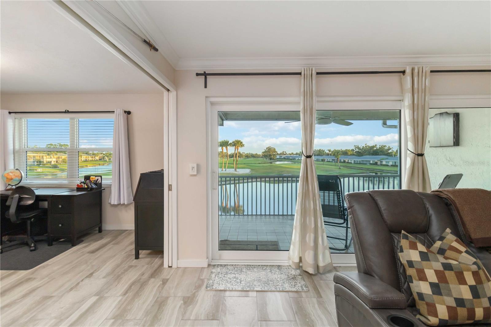 Image 10 of 50 For 6999 Country Club Drive N 224