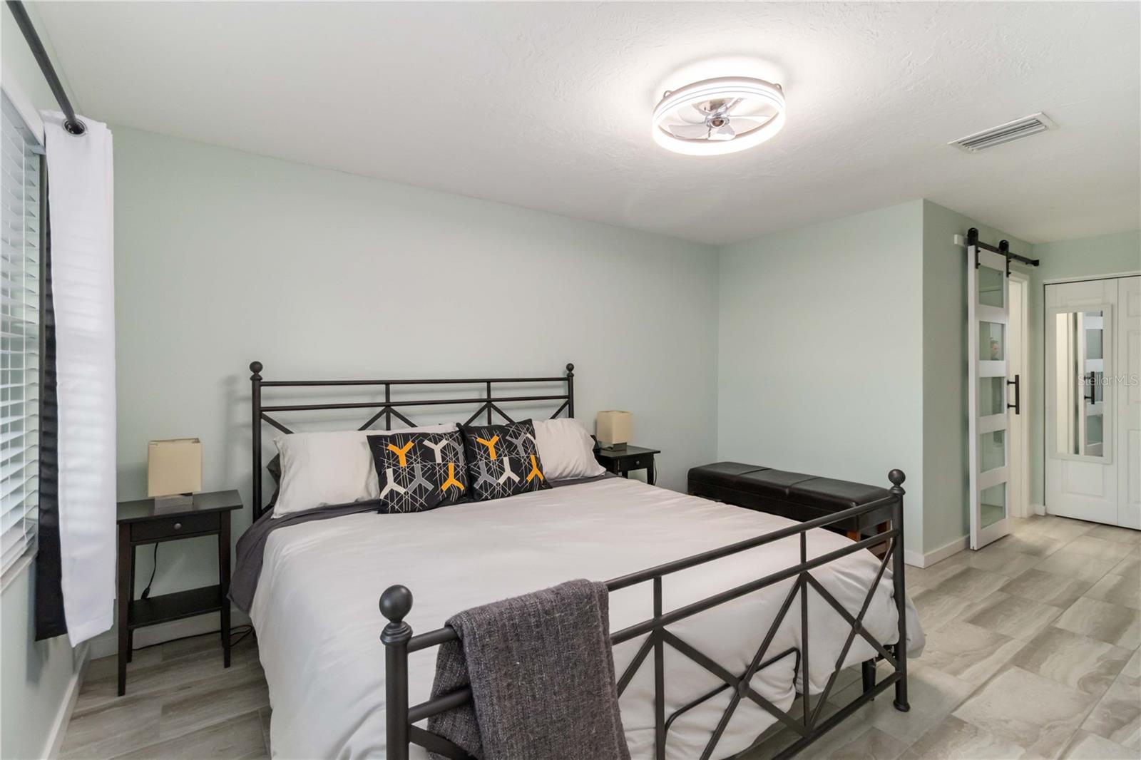 Image 20 of 50 For 6999 Country Club Drive N 224