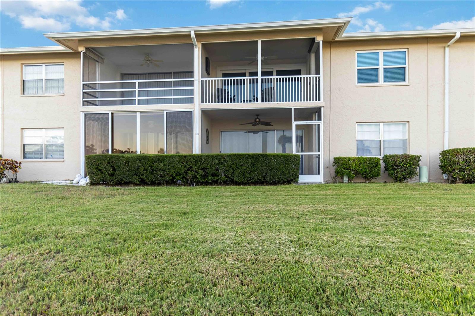 Image 30 of 50 For 6999 Country Club Drive N 224