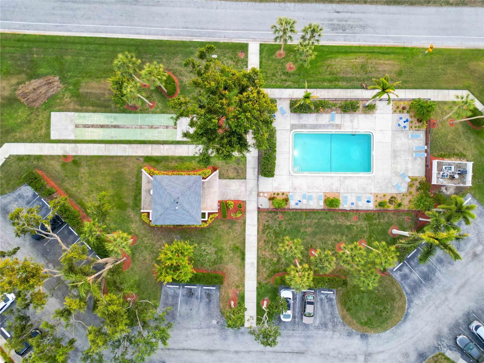 Image 42 of 50 For 6999 Country Club Drive N 224
