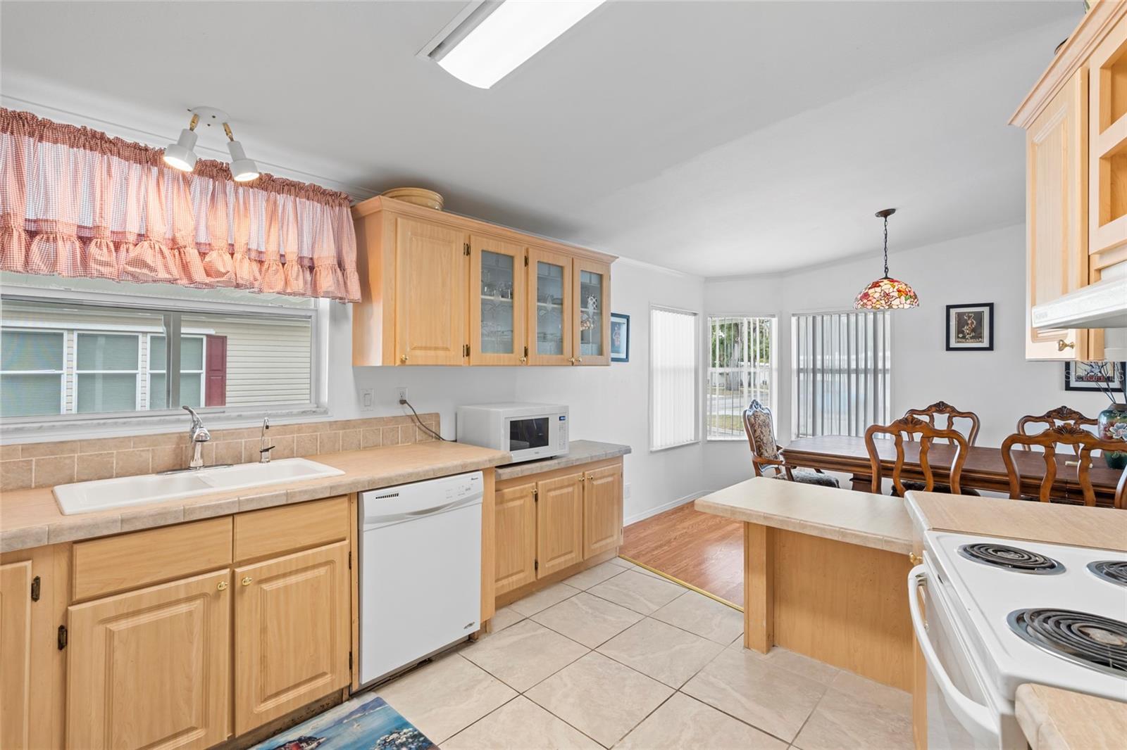 Image 11 of 45 For 3352 Laurel Oak Way