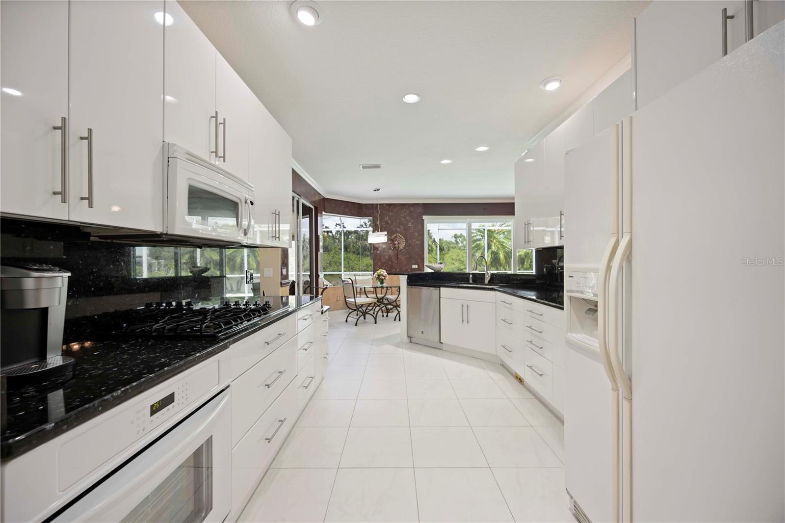 Image 10 of 38 For 10523 Old Grove Circle