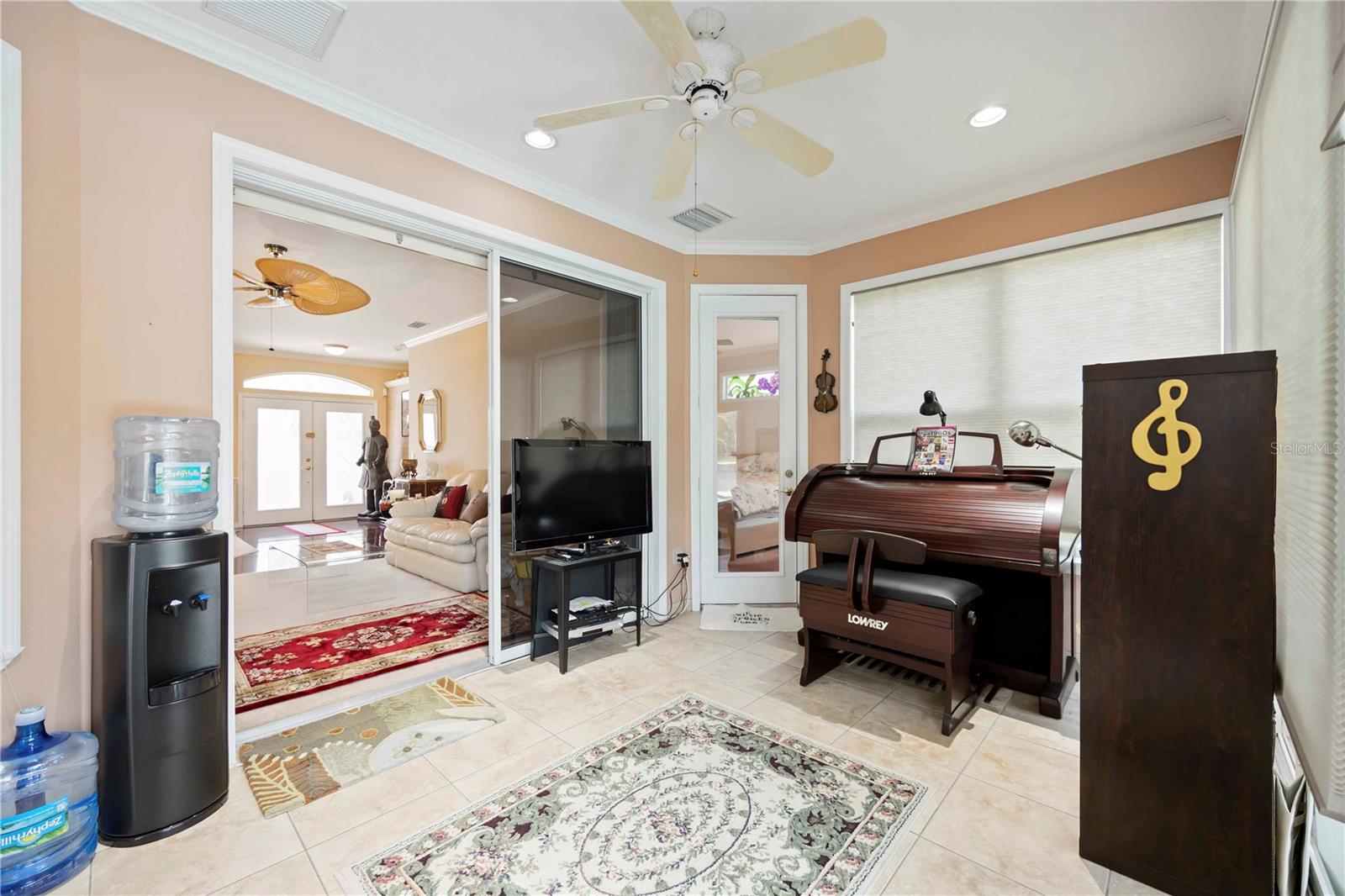 Image 20 of 38 For 10523 Old Grove Circle