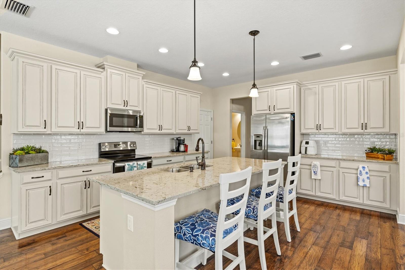 Image 11 of 50 For 7844 52nd Terrace E