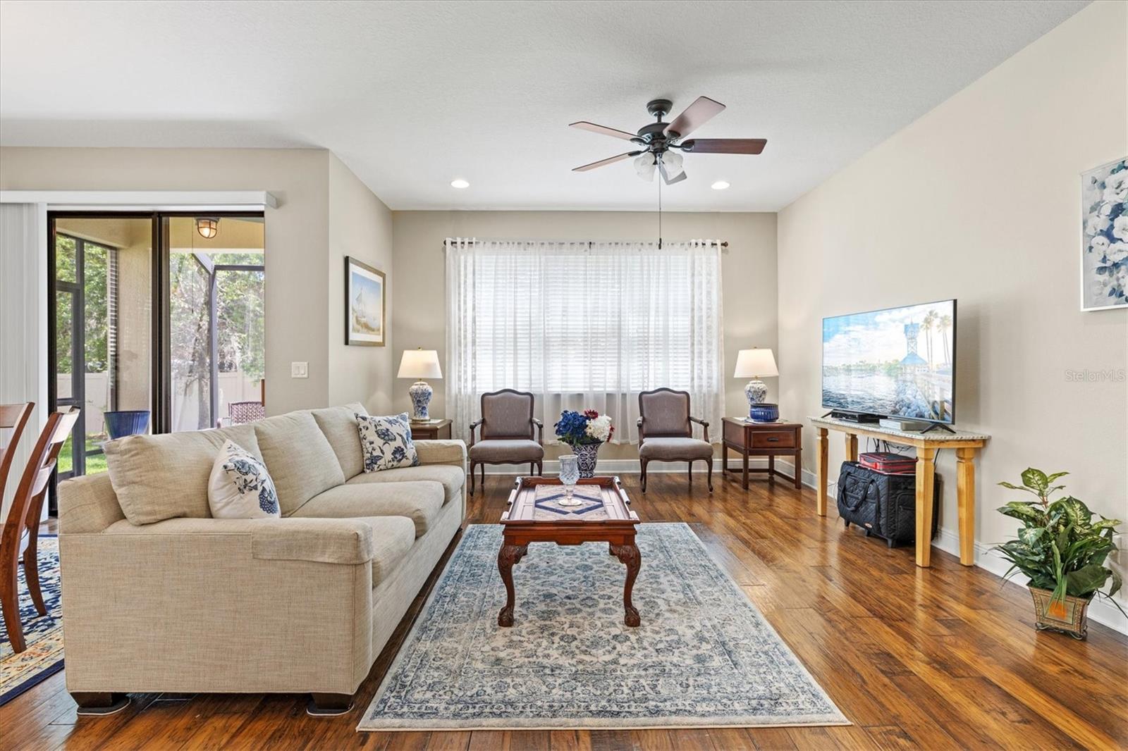 Image 17 of 50 For 7844 52nd Terrace E
