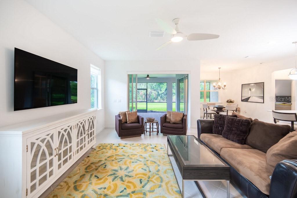 Image 5 of 36 For 17578 Winding Oak Lane
