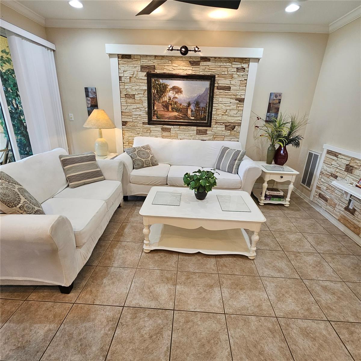 Image 15 of 55 For 8110 Villa Grande Court
