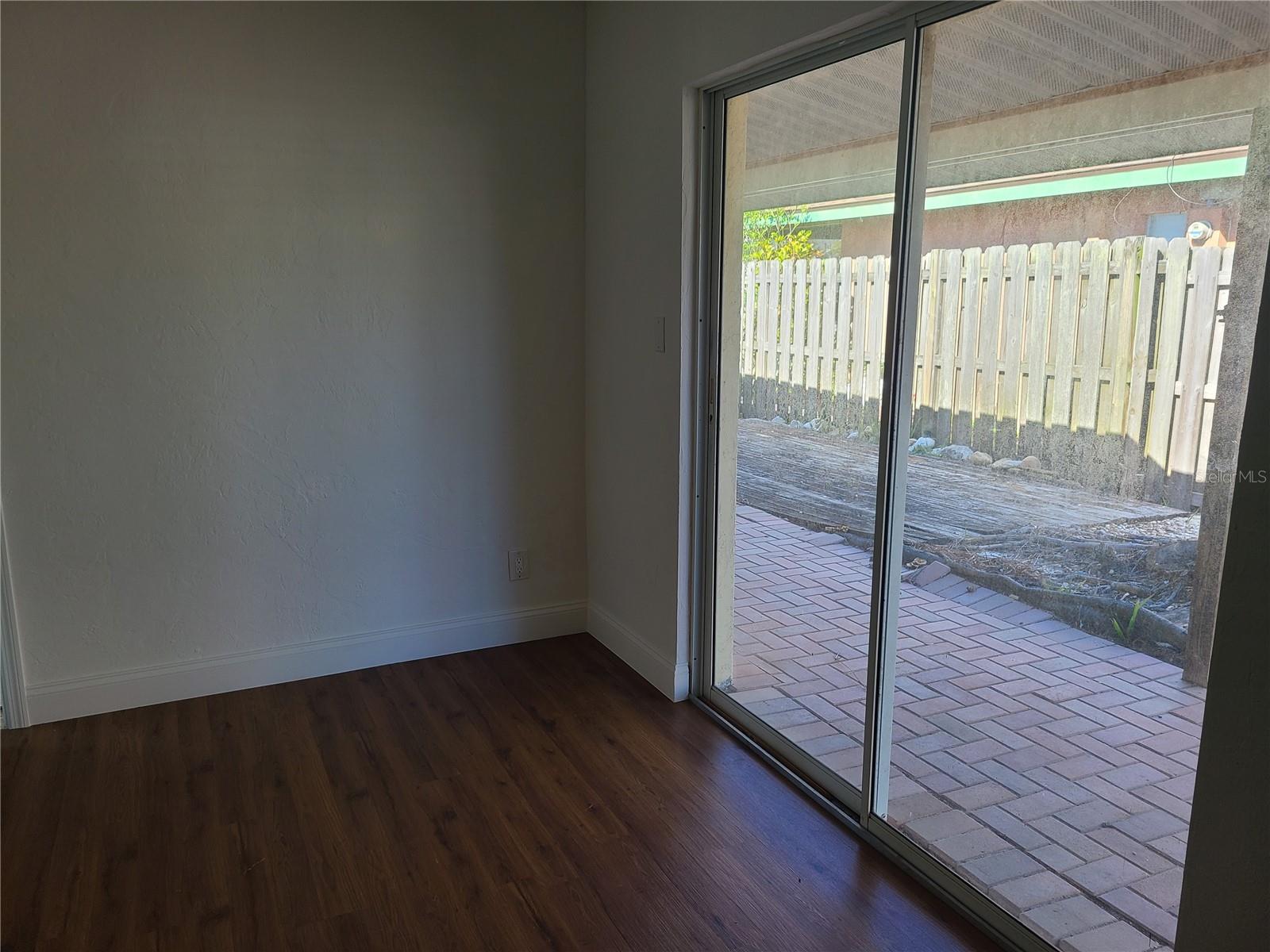 Image 10 of 20 For 2102 Hillview Street