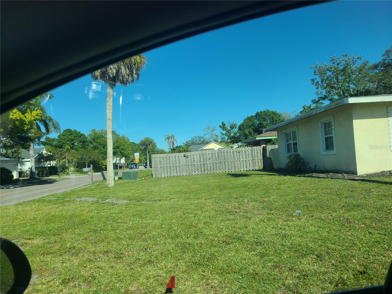 Image 3 of 20 For 2102 Hillview Street