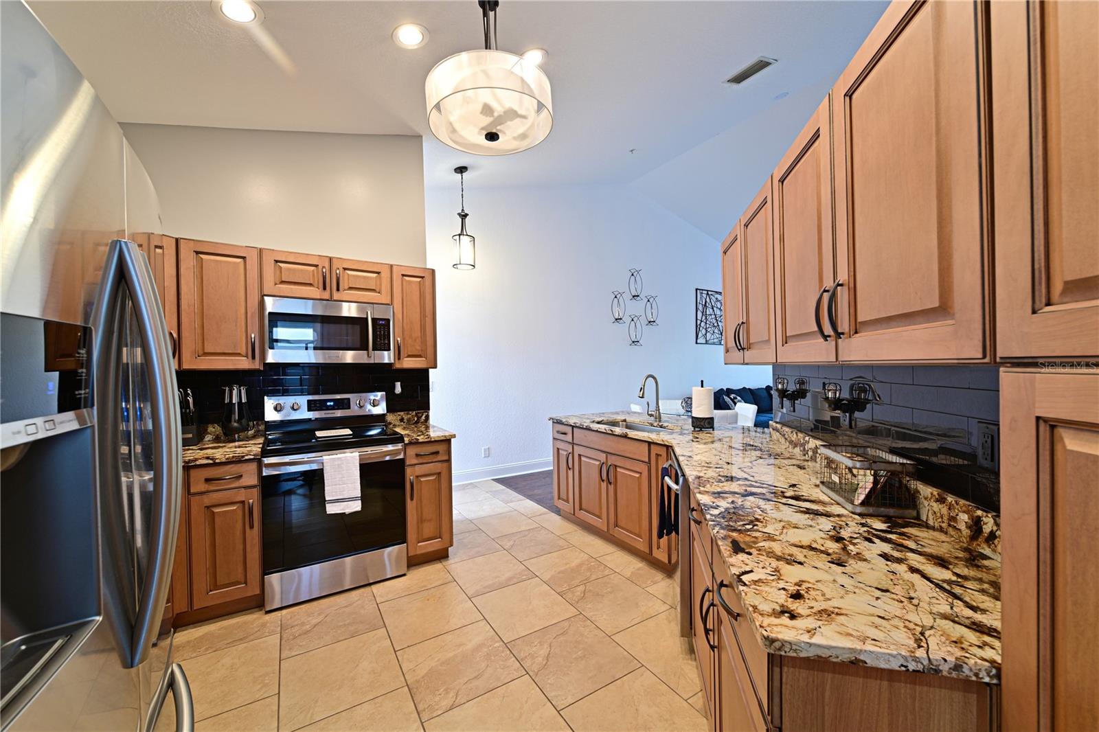 Image 3 of 13 For 6589 Fairway Gardens Drive 202