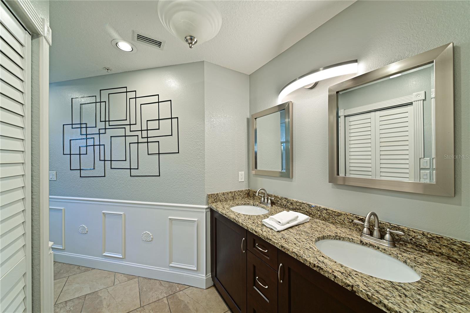 Image 8 of 13 For 6589 Fairway Gardens Drive 202