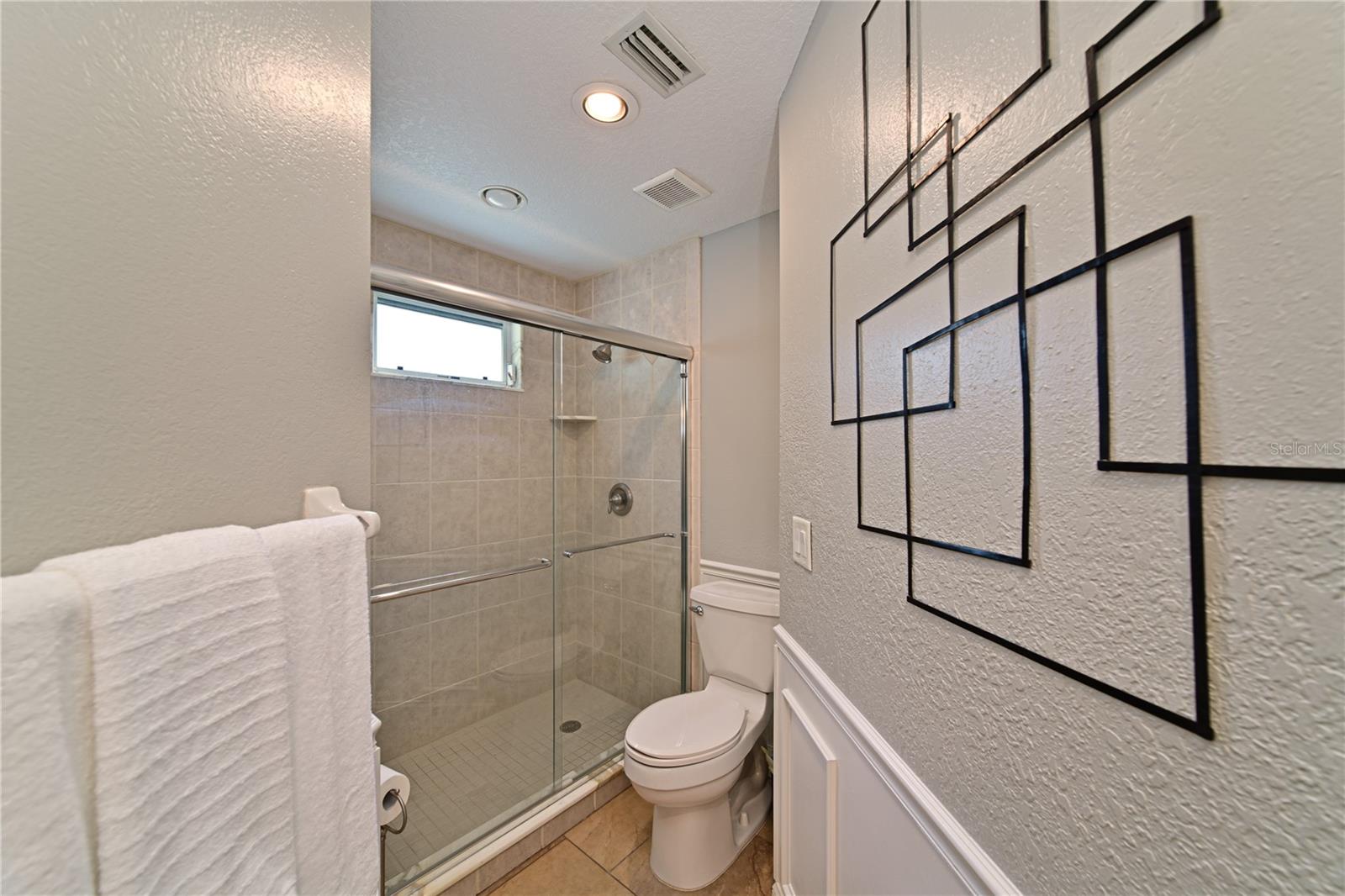 Image 9 of 13 For 6589 Fairway Gardens Drive 202