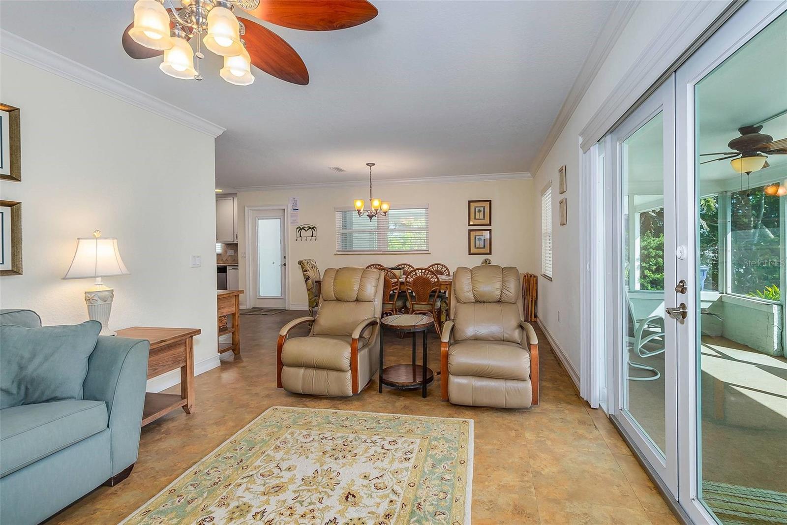 Image 10 of 27 For 112 Palm Avenue