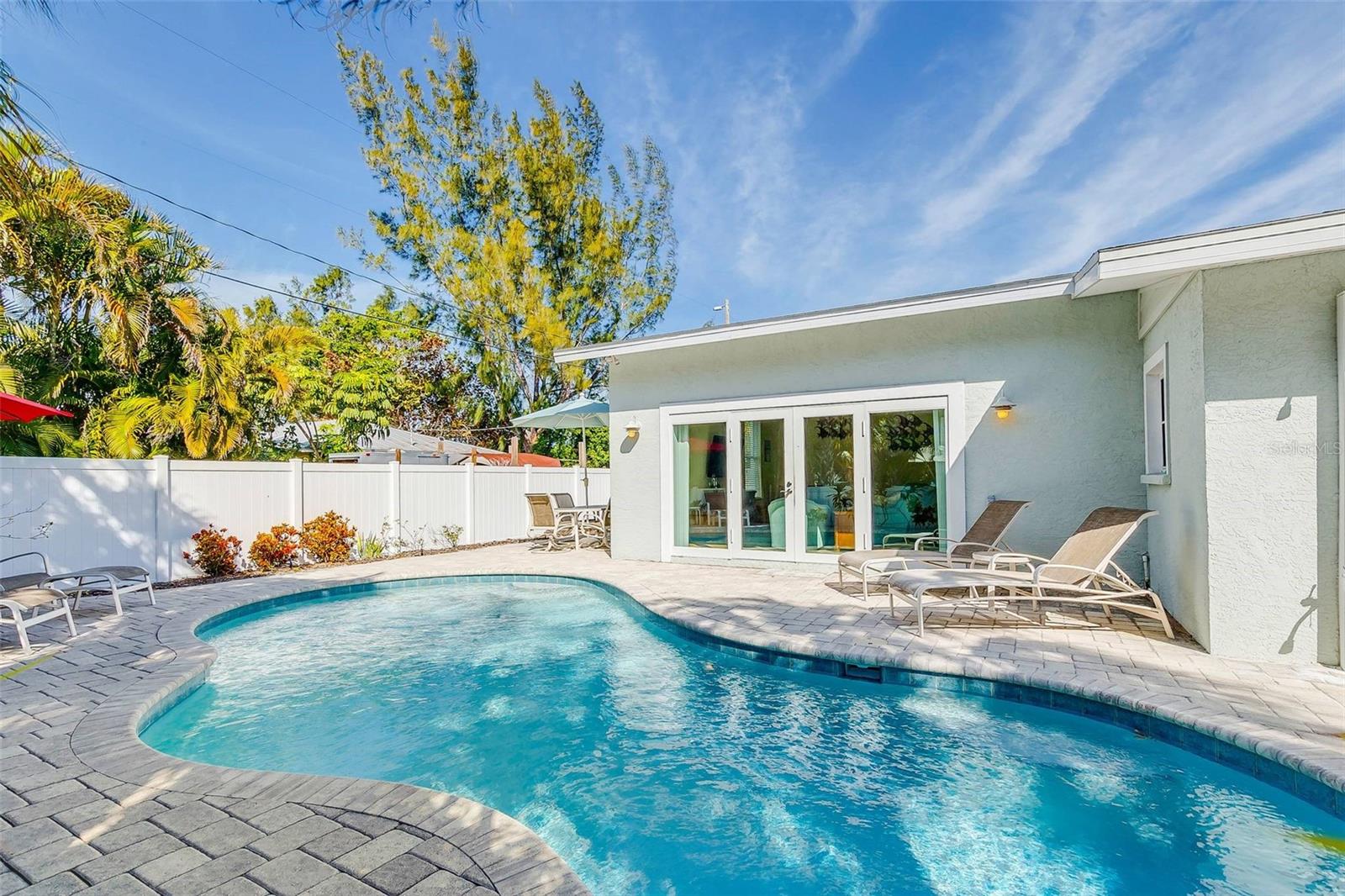 Image 6 of 27 For 112 Palm Avenue