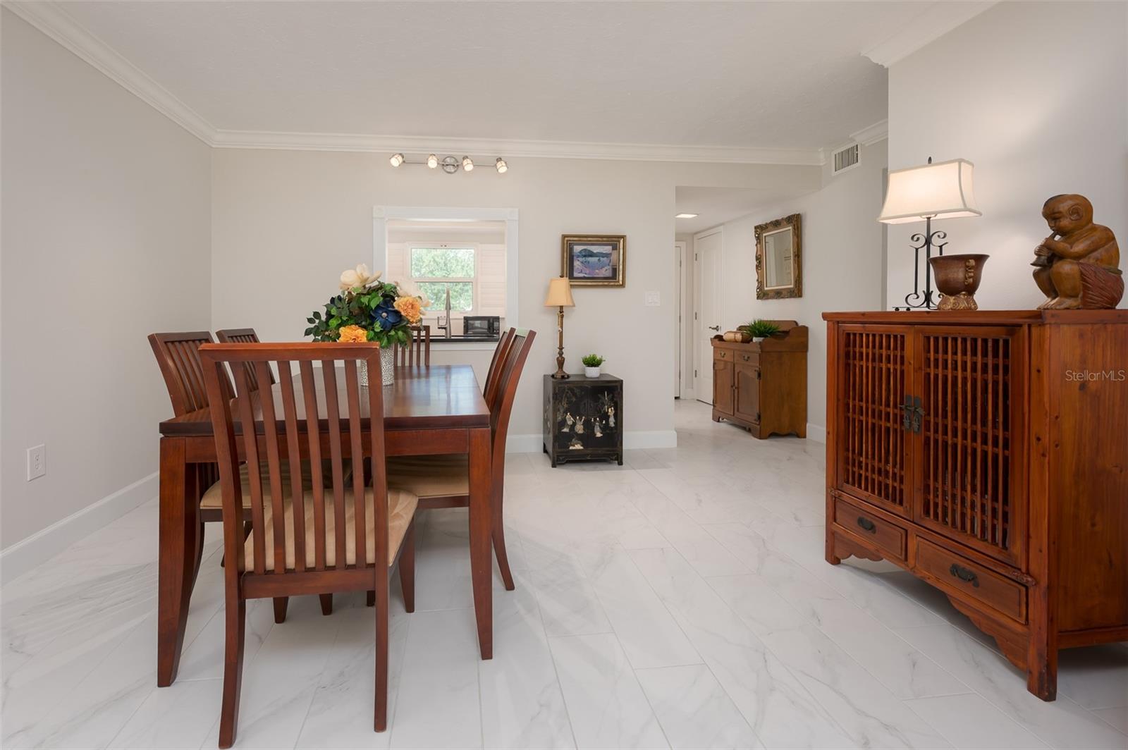 Image 10 of 47 For 1350 Portofino Drive 208