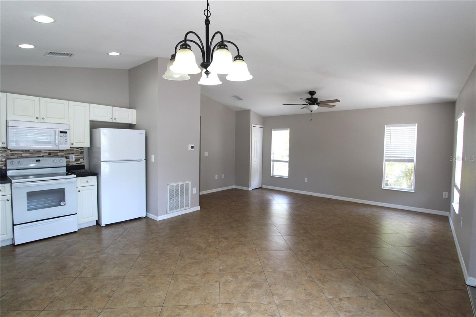 Image 4 of 12 For 5443 Altoona Street