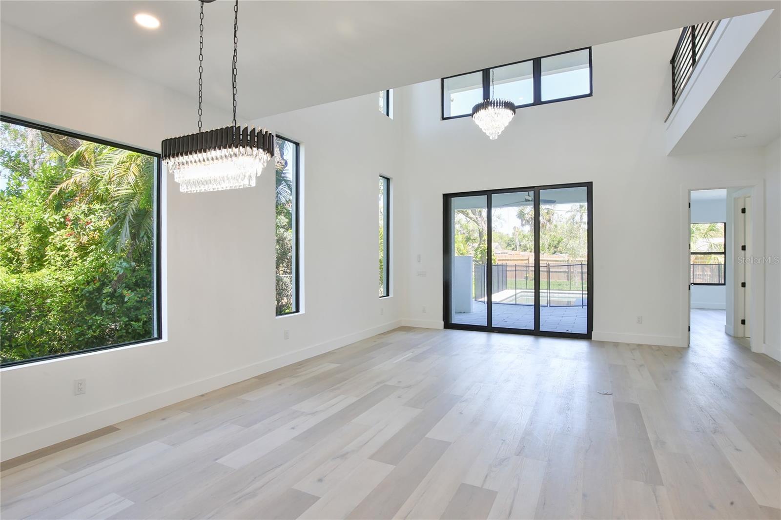 Image 12 of 58 For 2335 Oak Terrace
