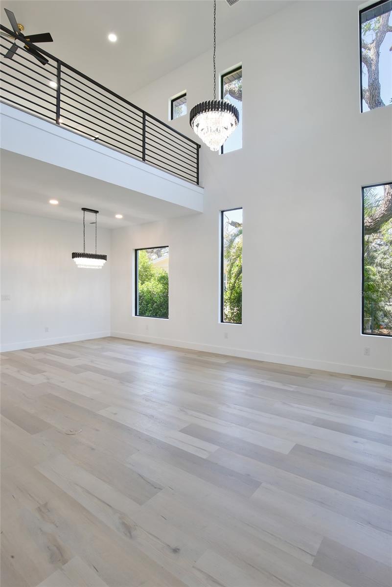 Image 15 of 58 For 2335 Oak Terrace