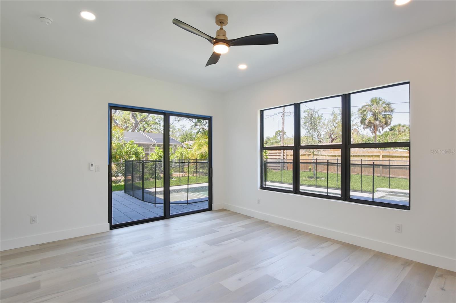Image 29 of 58 For 2335 Oak Terrace