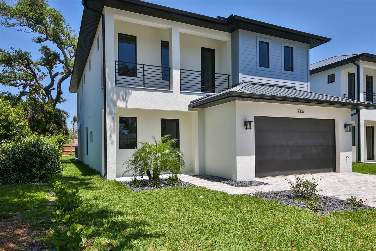 Image 3 of 58 For 2335 Oak Terrace