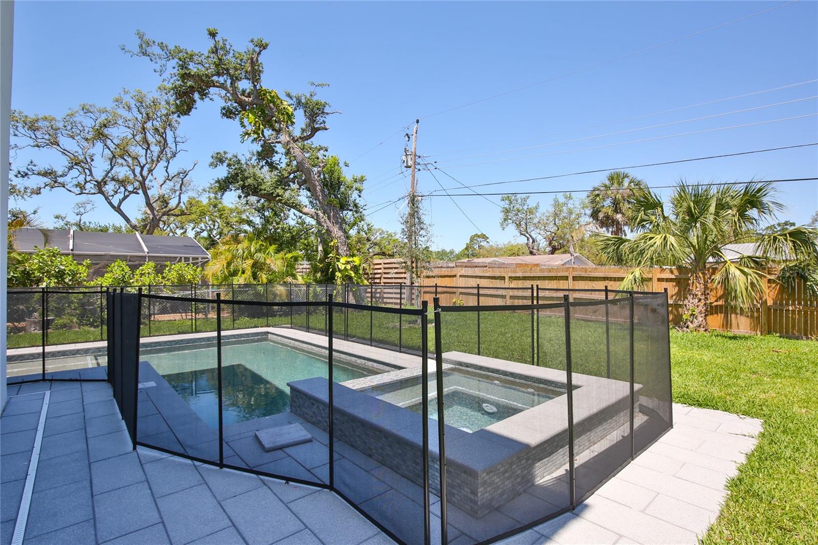 Image 56 of 58 For 2335 Oak Terrace