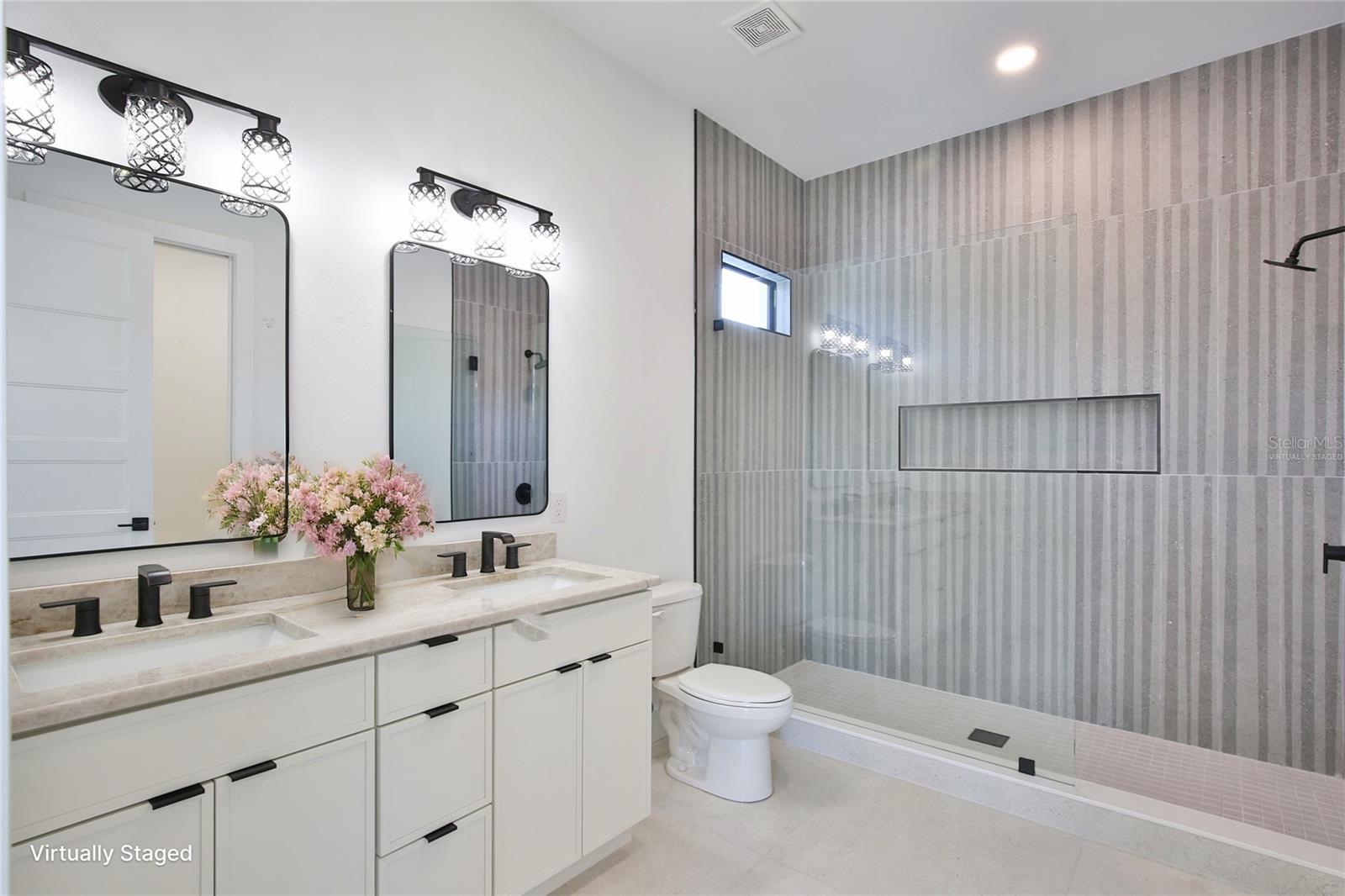 Image 61 of 70 For 2335 Oak Terrace