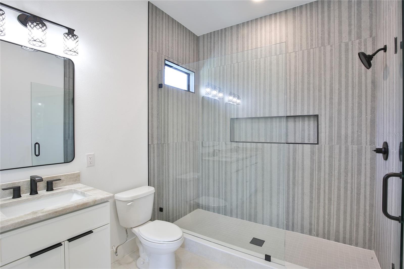 Image 62 of 70 For 2335 Oak Terrace