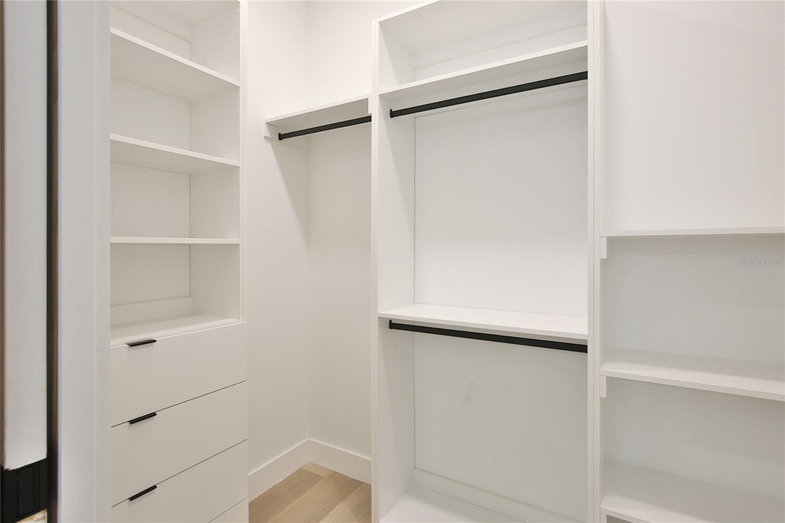 Image 63 of 70 For 2335 Oak Terrace