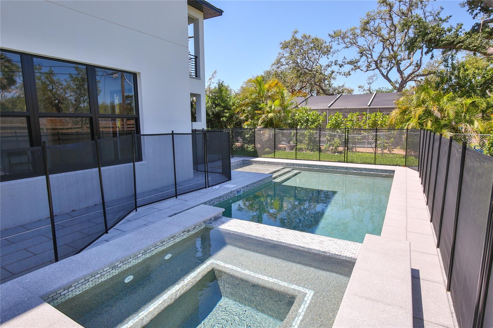 Image 67 of 70 For 2335 Oak Terrace