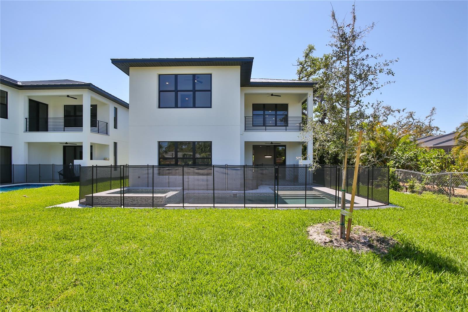 Image 70 of 70 For 2335 Oak Terrace