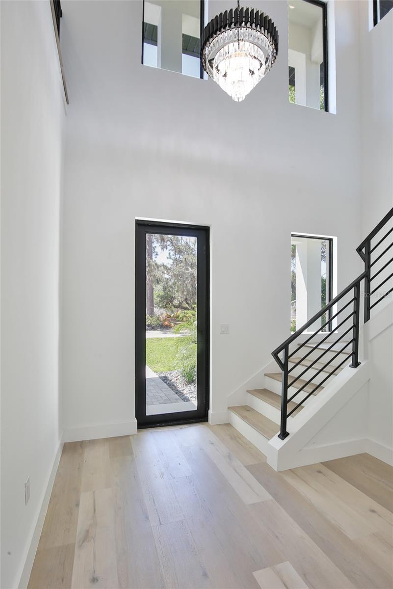 Image 8 of 58 For 2335 Oak Terrace