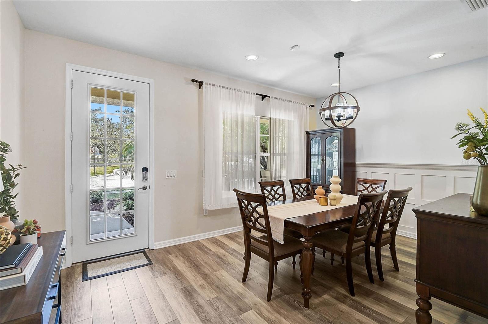 Image 3 of 59 For 12149 Forest Park Circle