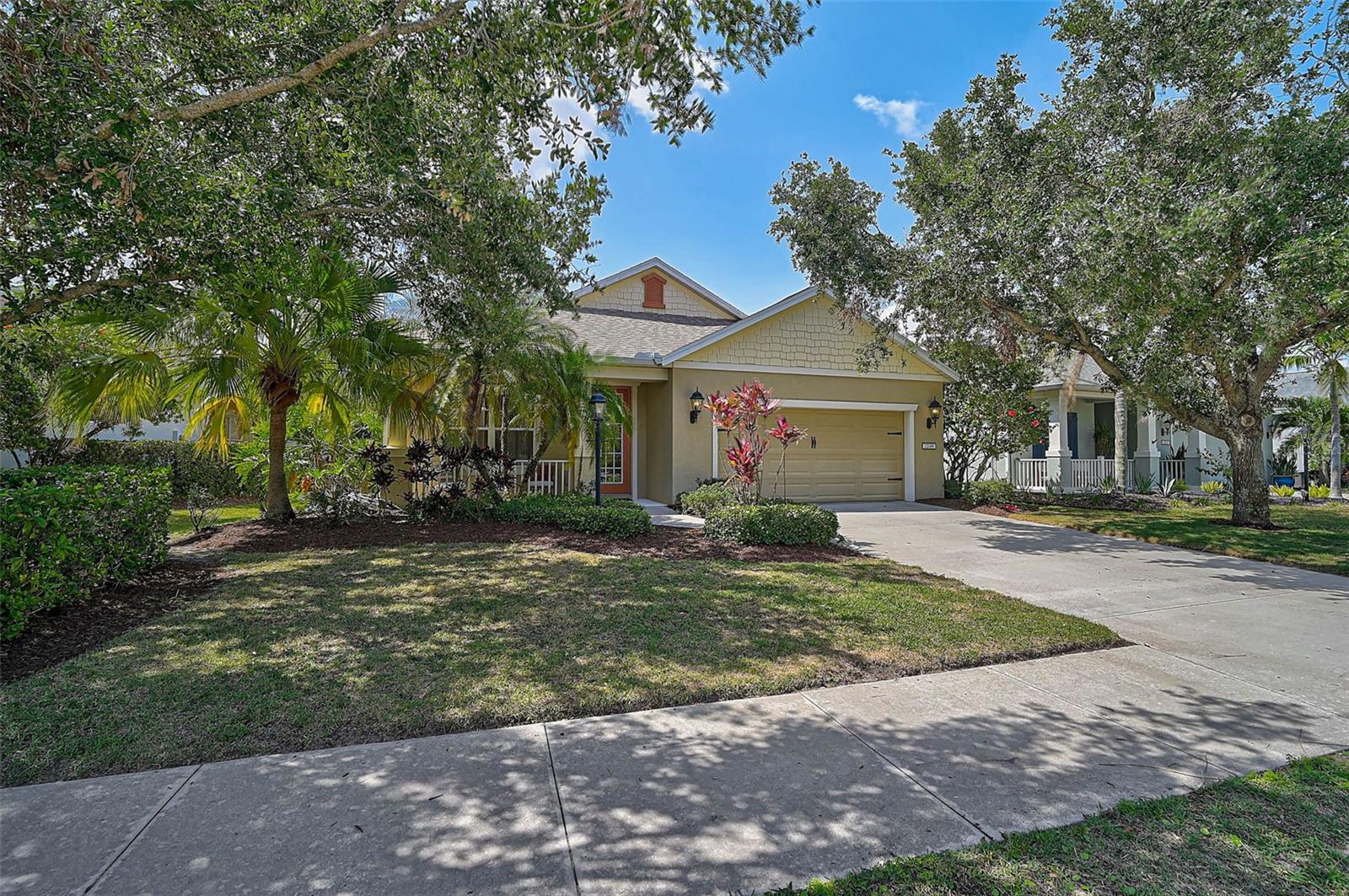 Image 33 of 59 For 12149 Forest Park Circle