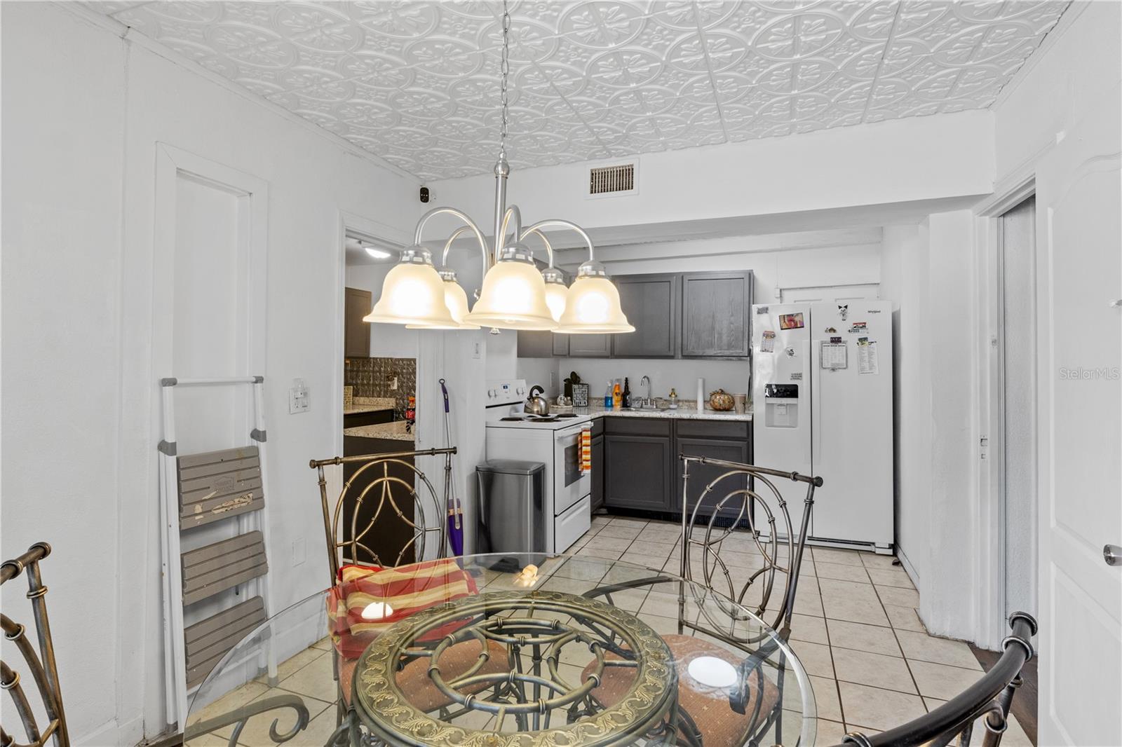 Image 21 of 28 For 1110 27th Avenue W