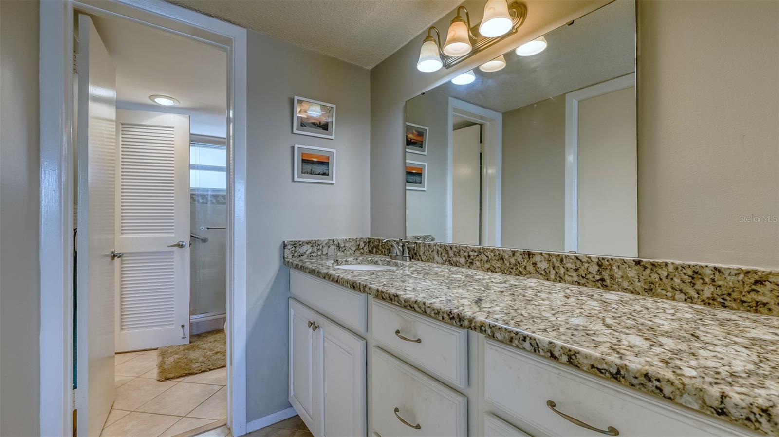 Image 18 of 43 For 4420 Exeter Drive L104