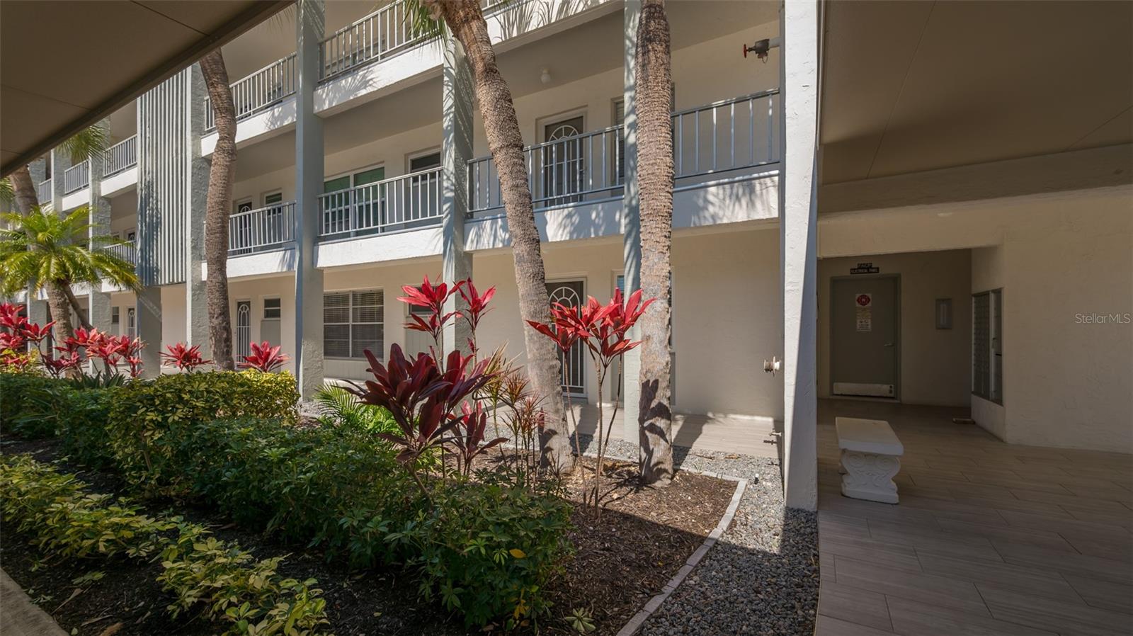 Image 3 of 43 For 4420 Exeter Drive L104