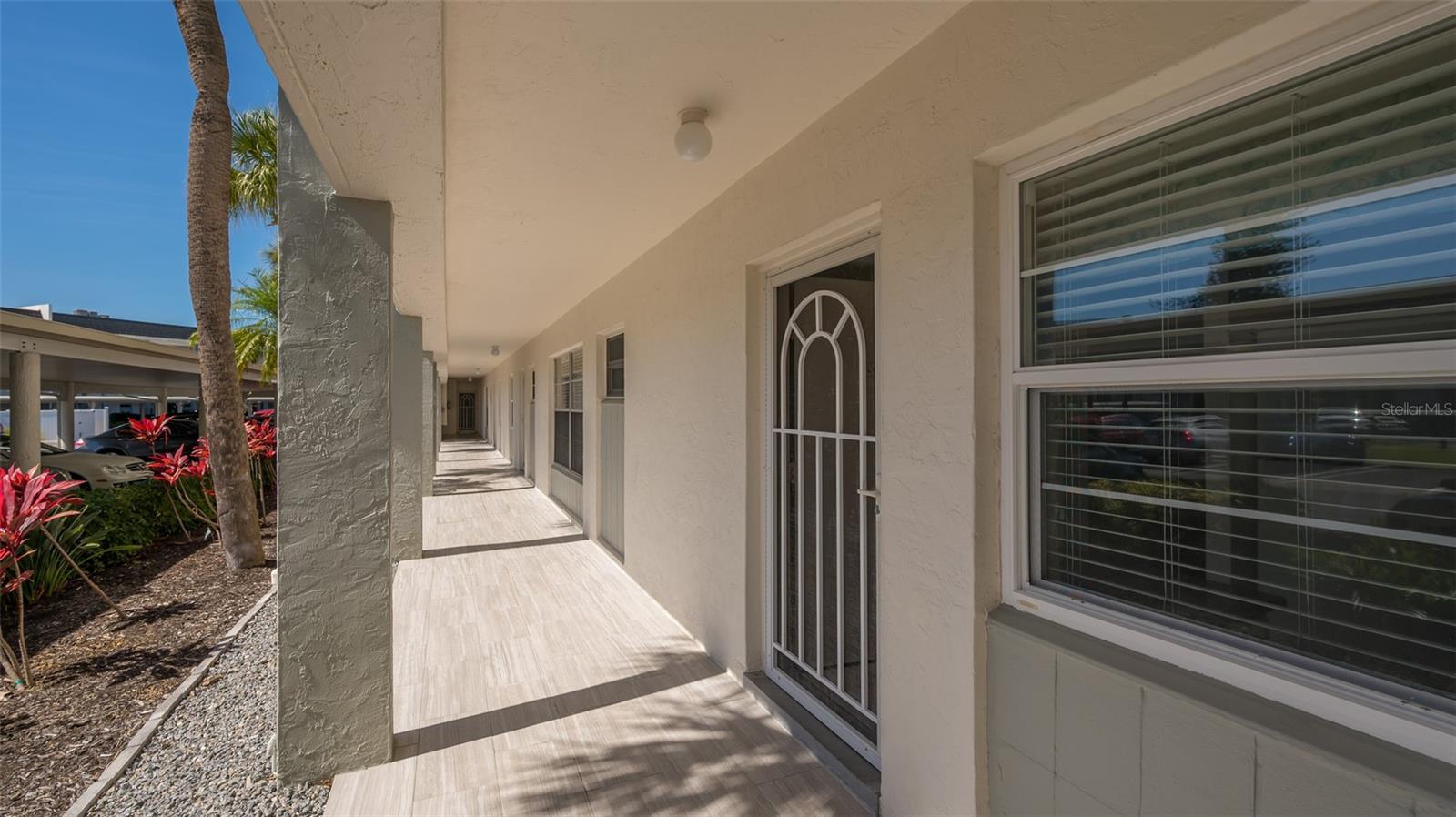 Image 4 of 43 For 4420 Exeter Drive L104