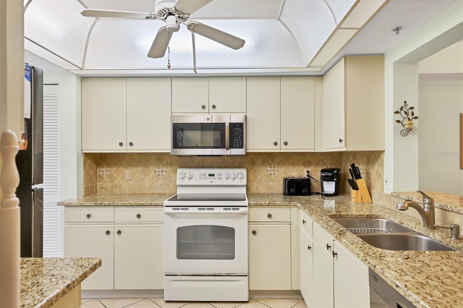 Image 13 of 31 For 7301 29th Avenue Drive W 108
