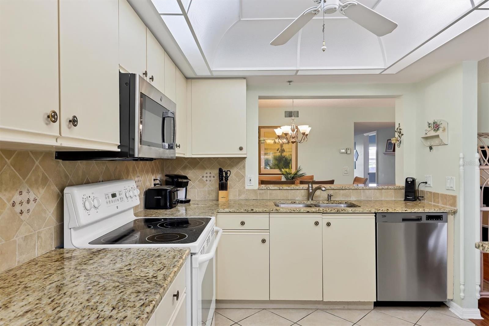 Image 14 of 31 For 7301 29th Avenue Drive W 108