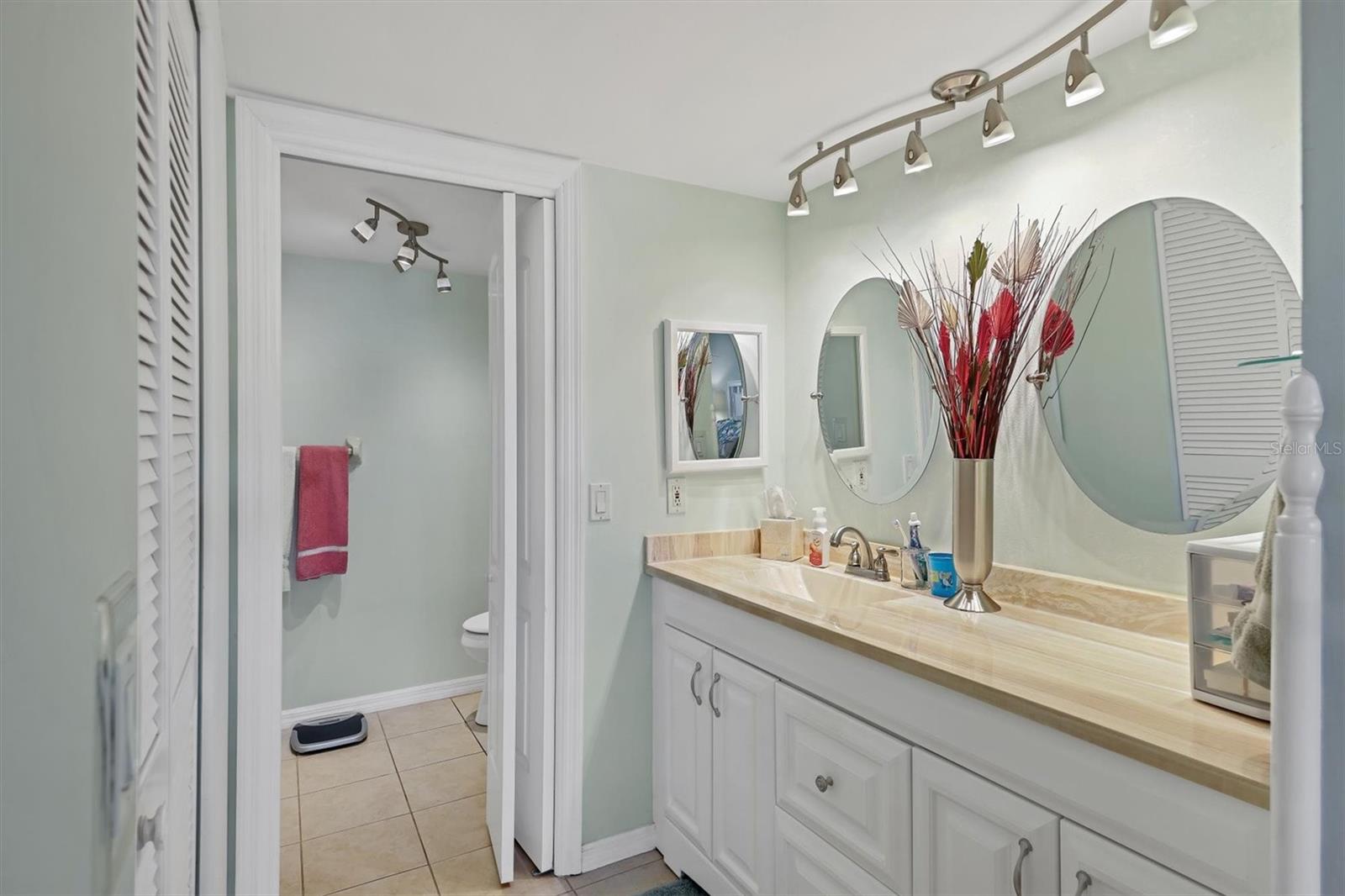 Image 17 of 31 For 7301 29th Avenue Drive W 108