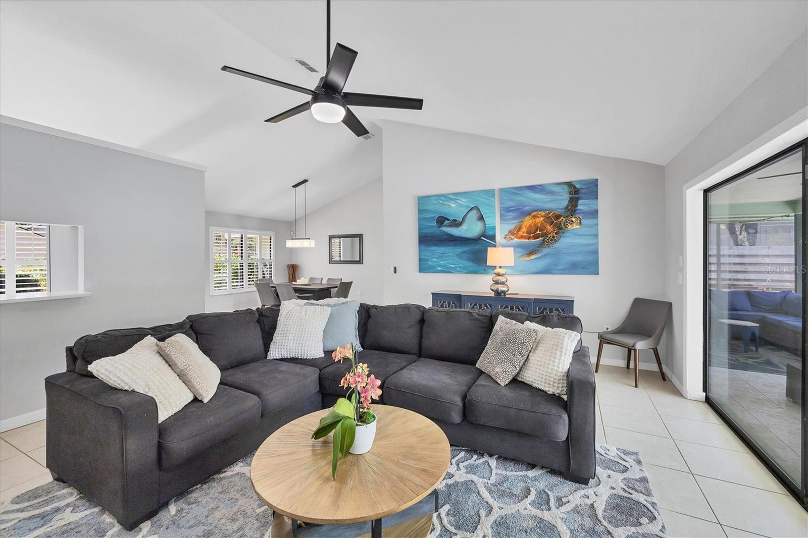 Image 13 of 40 For 4079 Woodview Drive