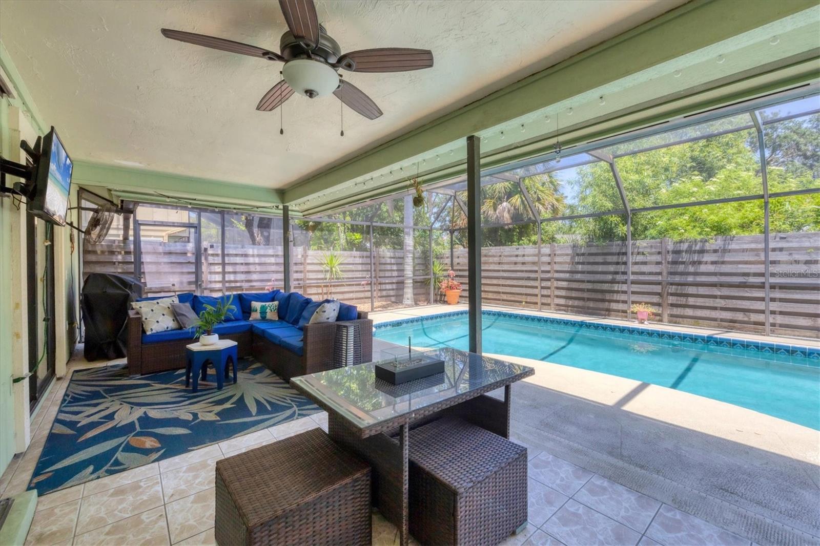 Image 31 of 40 For 4079 Woodview Drive