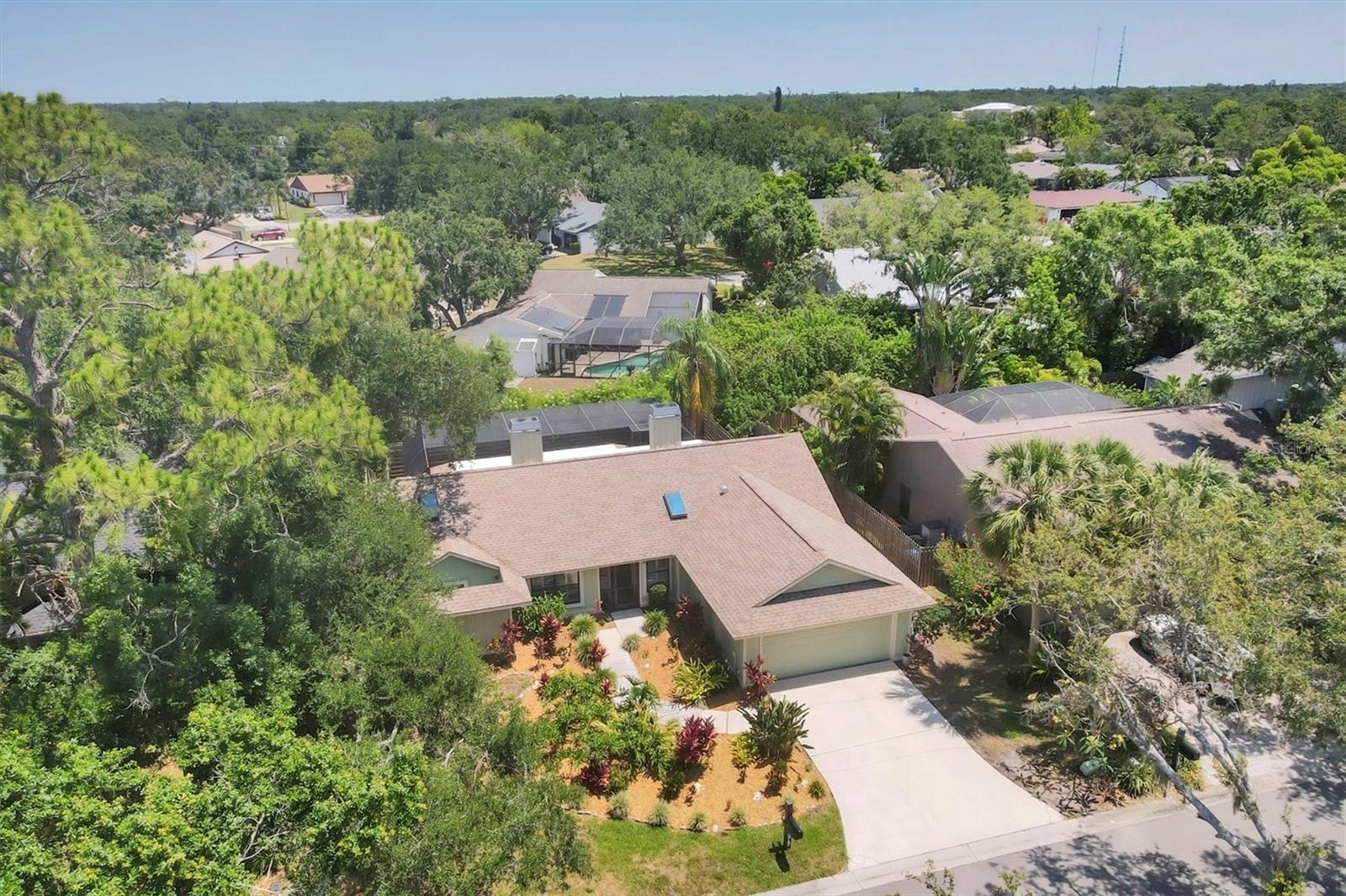 Image 4 of 40 For 4079 Woodview Drive