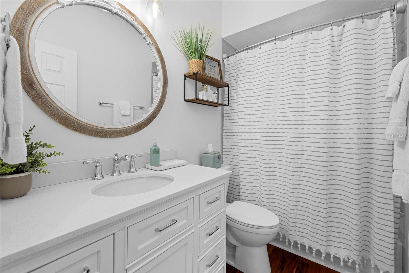 Listing photo id 28 for 2438 Baywood Drive W
