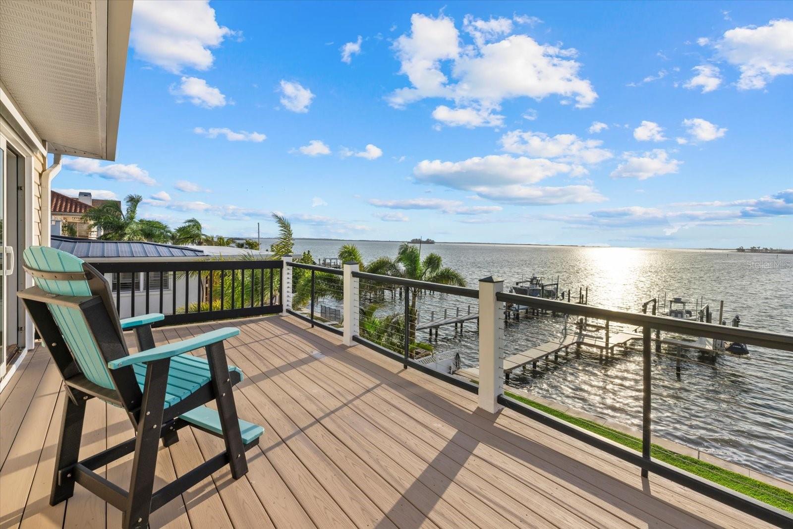 Listing photo id 37 for 2438 Baywood Drive W