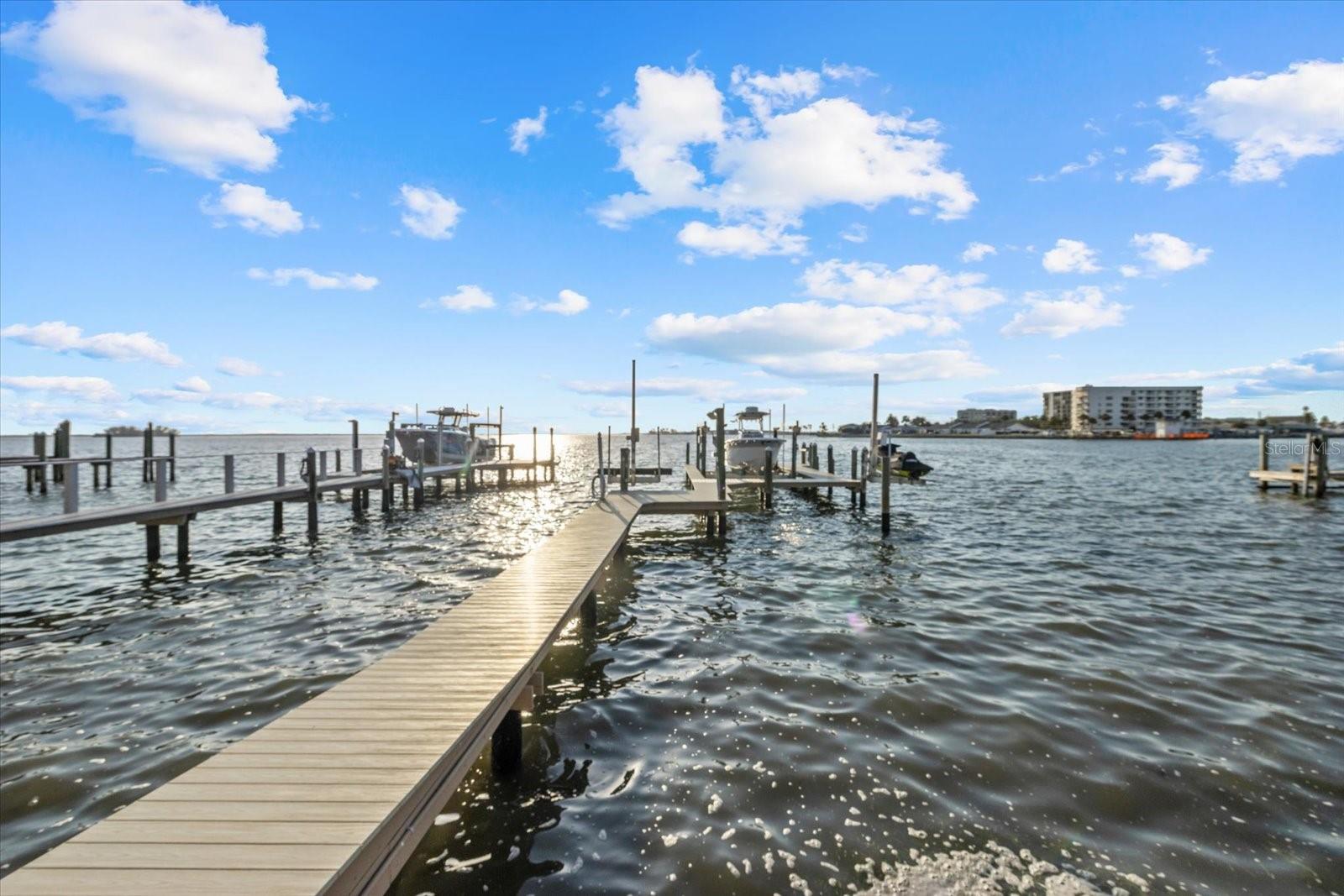 Listing photo id 48 for 2438 Baywood Drive W