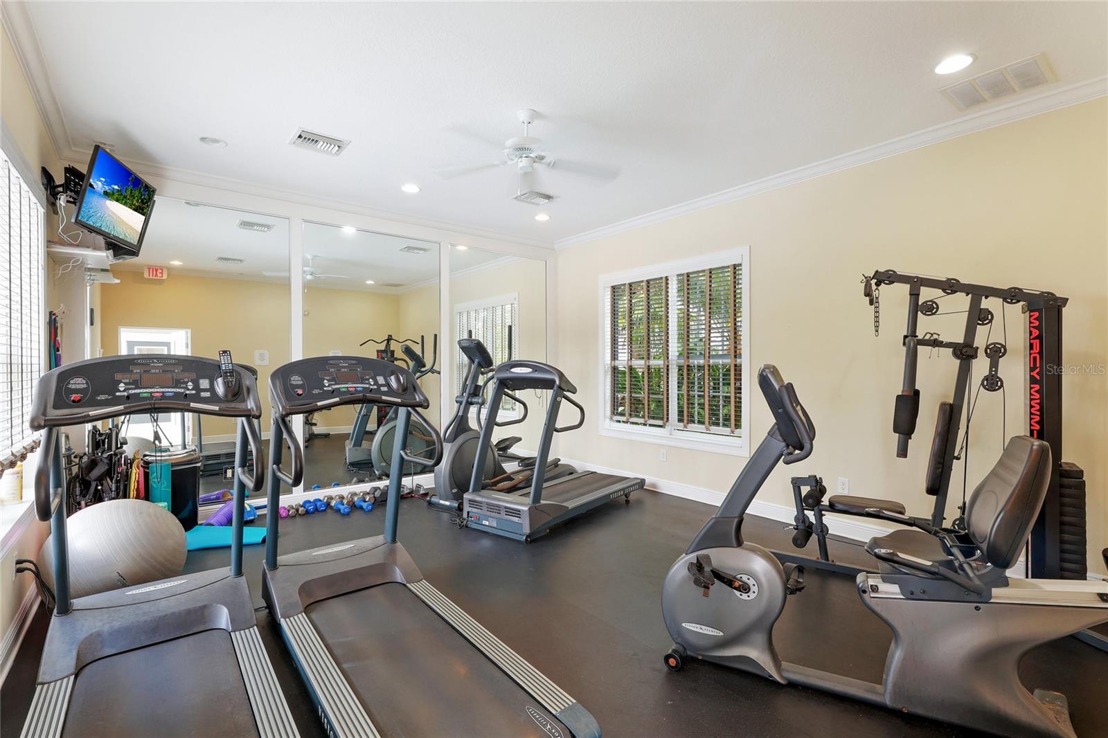 Image 36 of 39 For 5450 Fairfield Boulevard