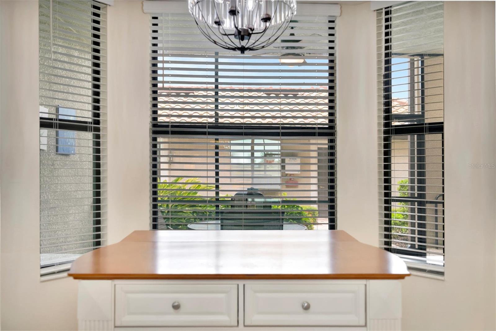 Image 13 of 62 For 5624 Palmer Circle 101
