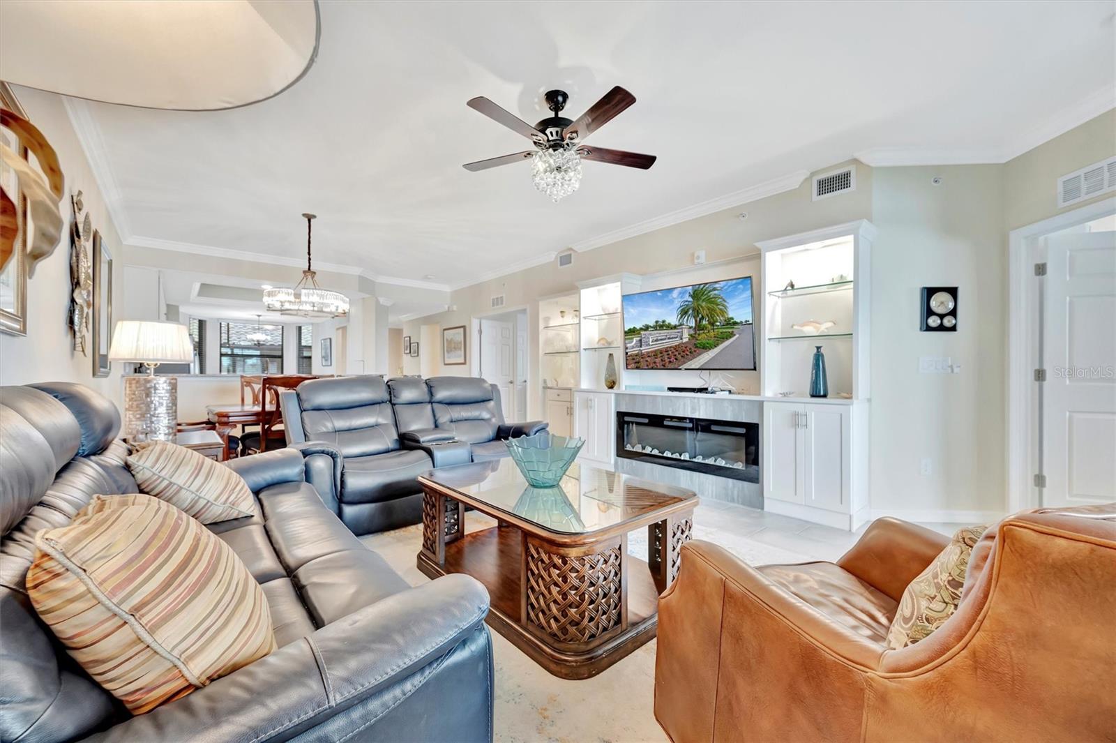 Image 18 of 62 For 5624 Palmer Circle 101